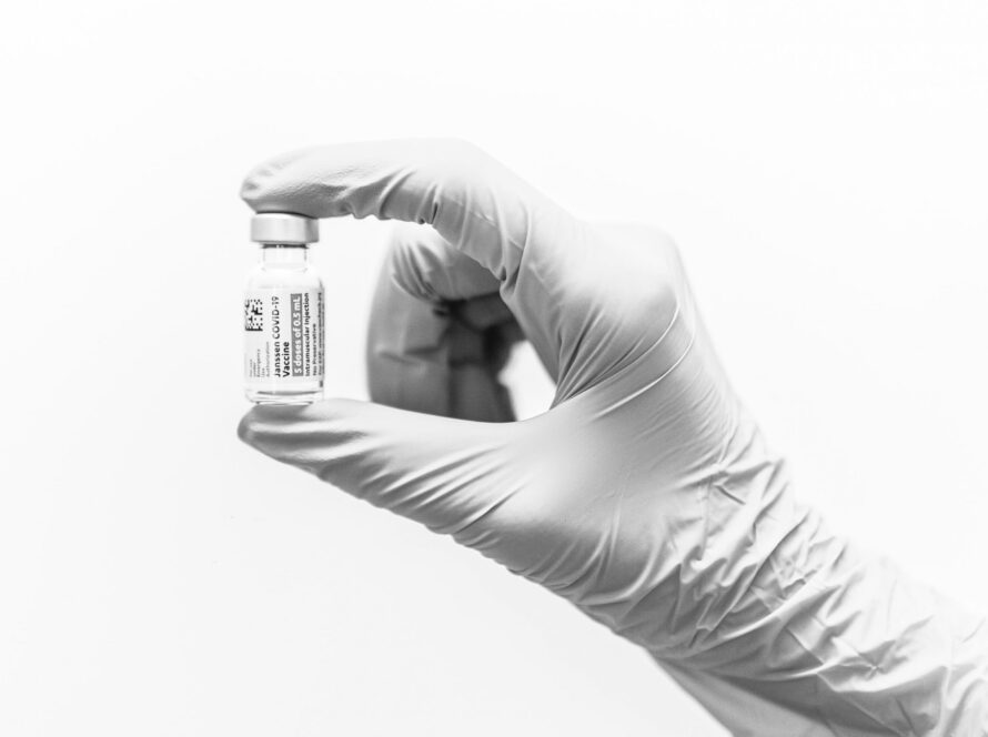 Vaccination for lawyers in Quebec